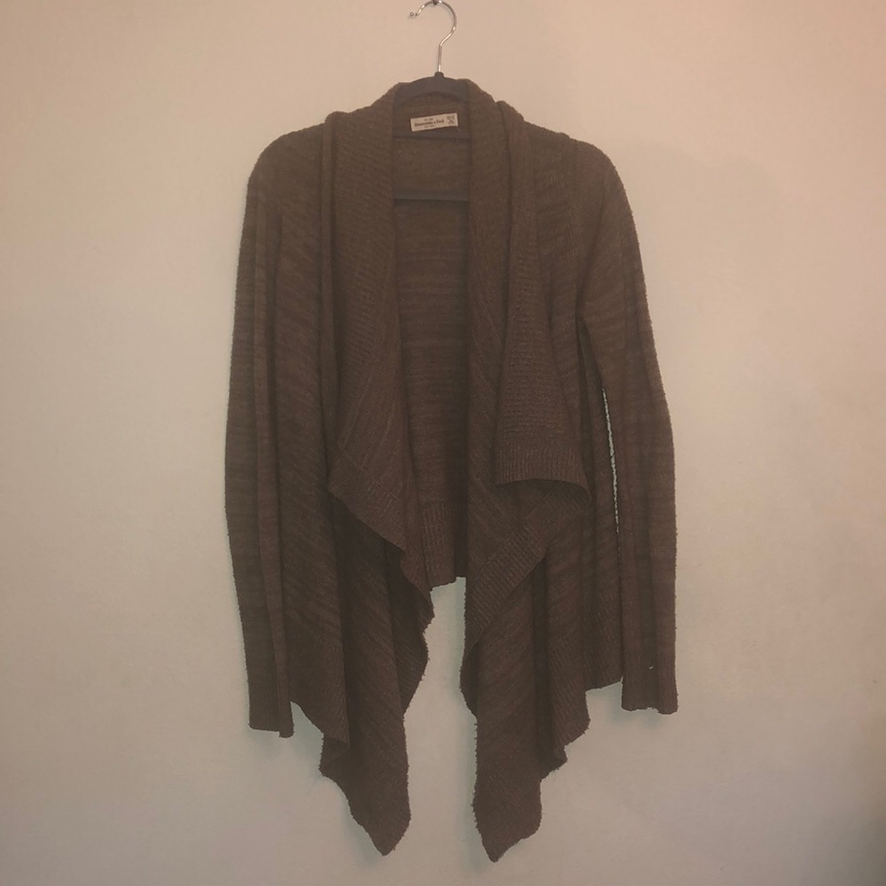 Abercrombie & Fitch taupe sweater cardigan